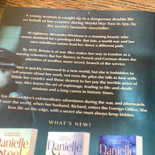 Load image into Gallery viewer, Spy Danielle steel
