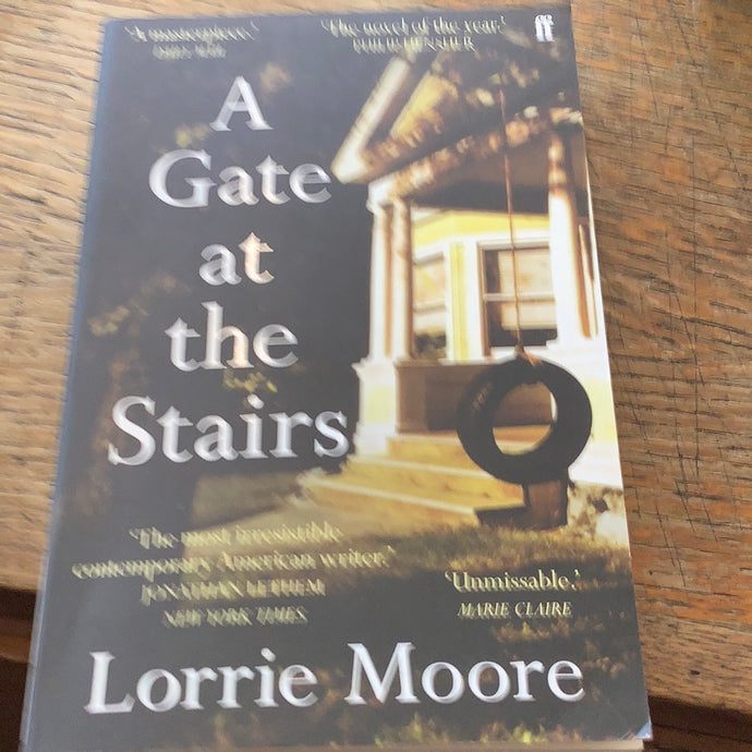 A gate at the stairs